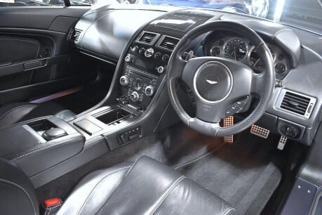Aston Martin Vantage V8 29