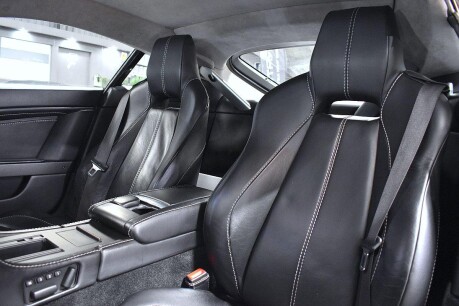 Aston Martin Vantage V8 40