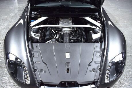 Aston Martin Vantage V8 8