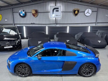 Audi R8 5.2 FSI V10 Plus S Tronic quattro Euro 6 (s/s) 2dr 11