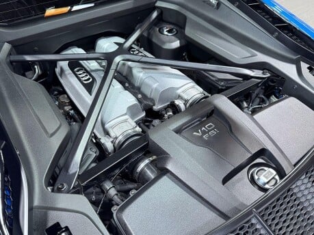 Audi R8 5.2 FSI V10 Plus S Tronic quattro Euro 6 (s/s) 2dr 19