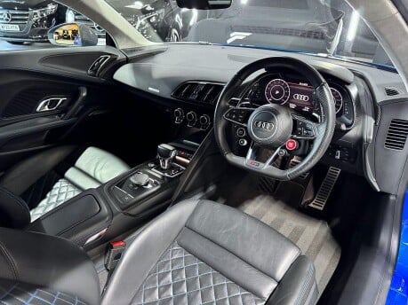 Audi R8 5.2 FSI V10 Plus S Tronic quattro Euro 6 (s/s) 2dr 34