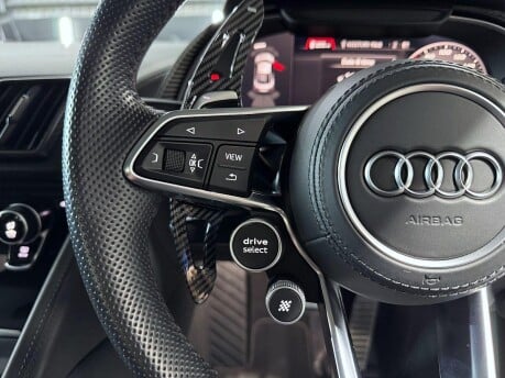 Audi R8 5.2 FSI V10 Plus S Tronic quattro Euro 6 (s/s) 2dr 39