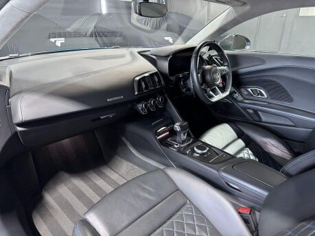 Audi R8 5.2 FSI V10 Plus S Tronic quattro Euro 6 (s/s) 2dr 47
