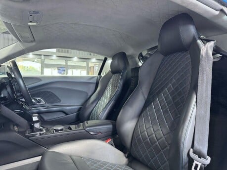 Audi R8 5.2 FSI V10 Plus S Tronic quattro Euro 6 (s/s) 2dr 49