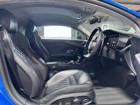 Audi R8 5.2 FSI V10 Plus S Tronic quattro Euro 6 (s/s) 2dr 33