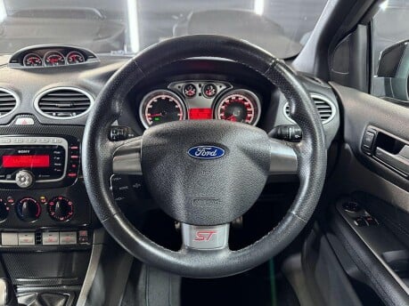 Ford Focus 2.5 SIV ST-3 3dr 31