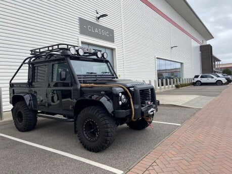Land Rover Defender TD XS DCB 5
