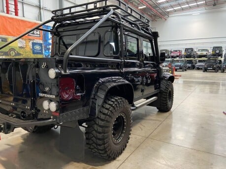 Land Rover Defender TD XS DCB 10