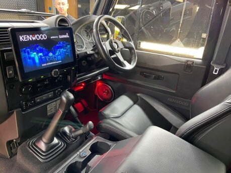 Land Rover Defender TD XS DCB 13
