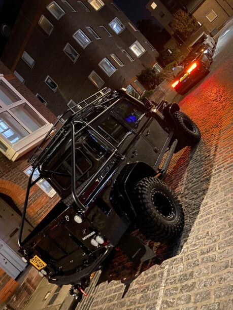 Land Rover Defender TD XS DCB 17