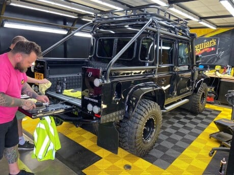 Land Rover Defender TD XS DCB 30