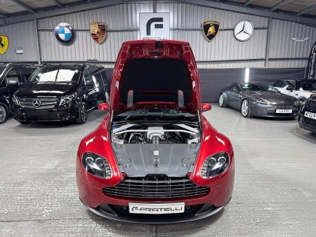 Aston Martin Vantage V8 6