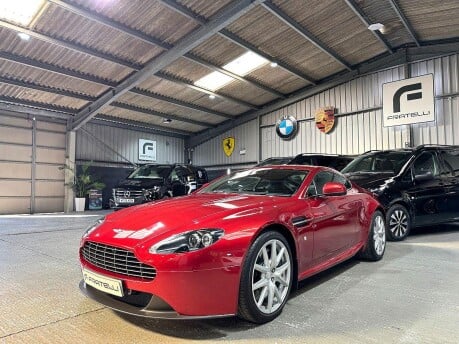 Aston Martin Vantage V8 10