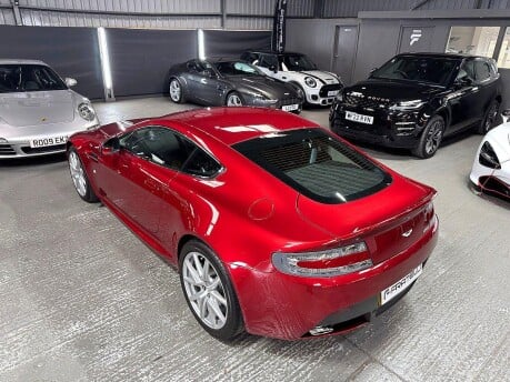 Aston Martin Vantage V8 15