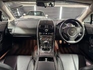 Aston Martin Vantage V8 31