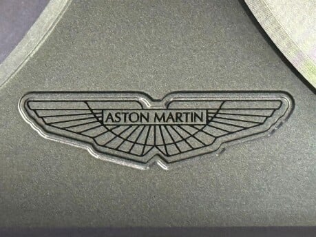 Aston Martin Vantage V8 35