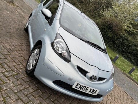 Toyota Aygo VVT-I PLUS 1