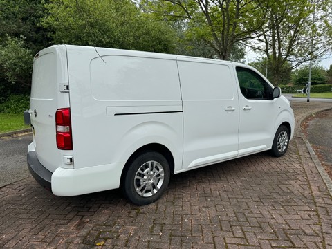 Vauxhall Vivaro L2H1 2900 SPORTIVE S/S 3