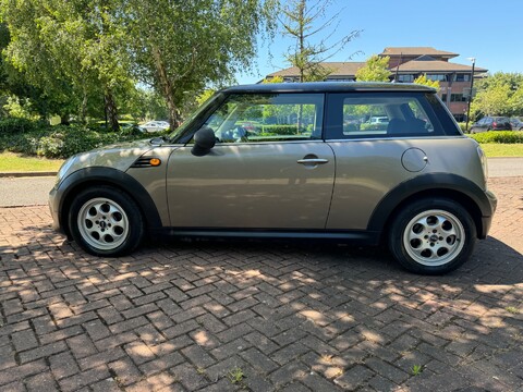 Mini Hatch COOPER D 5