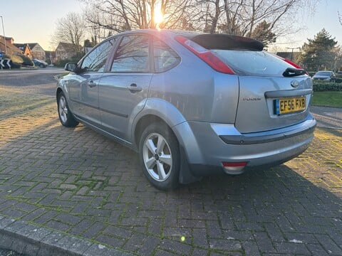 Ford Focus ZETEC CLIMATE TDCI 5