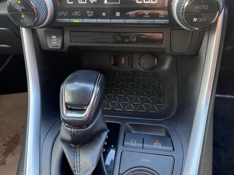 Toyota Rav 4 VVT-I DESIGN 11