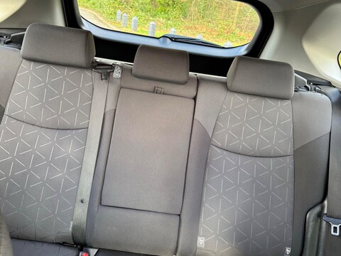 Toyota Rav 4 VVT-I DESIGN 16