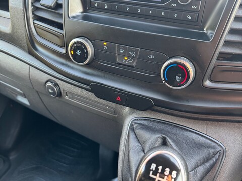 Ford Transit Custom 300 BASE DCIV L2 H1 11