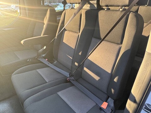 Ford Transit Custom 300 BASE DCIV L2 H1 15