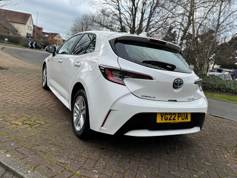 Toyota Corolla ICON TECH 5