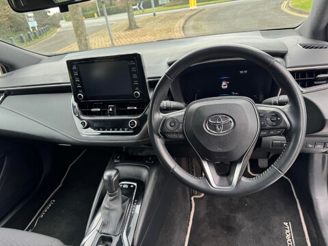 Toyota Corolla ICON TECH 10