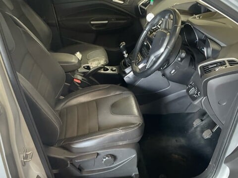 Ford Kuga TITANIUM TDCI 6