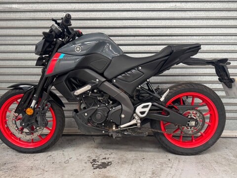Yamaha MT-01 MT 125 (MTN 125-A) 7