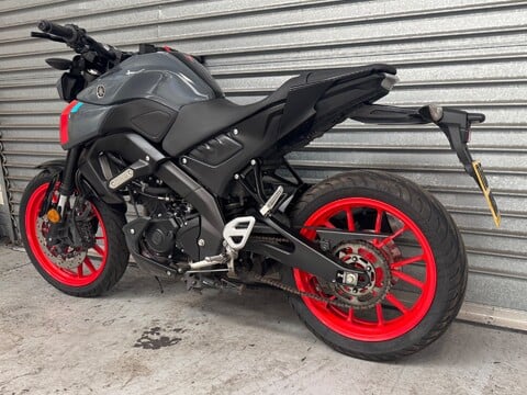 Yamaha MT-01 MT 125 (MTN 125-A) 8