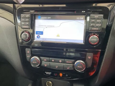 Nissan Qashqai ACENTA PREMIUM DIG-T 7