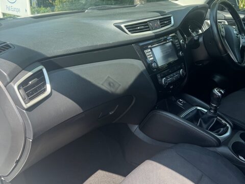 Nissan Qashqai ACENTA PREMIUM DIG-T 13