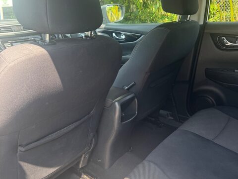 Nissan Qashqai ACENTA PREMIUM DIG-T 15