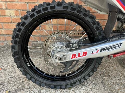 Honda CRF250 Motorcross 10