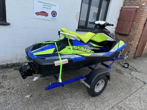Sea-Doo Spark 2021 Seadoo spark jet ski 2