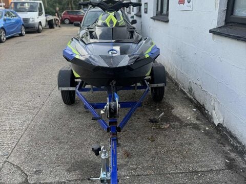 Sea-Doo Spark 2021 Seadoo spark jet ski 5