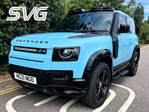 Land Rover Defender FIRST EDITION MHEV 2