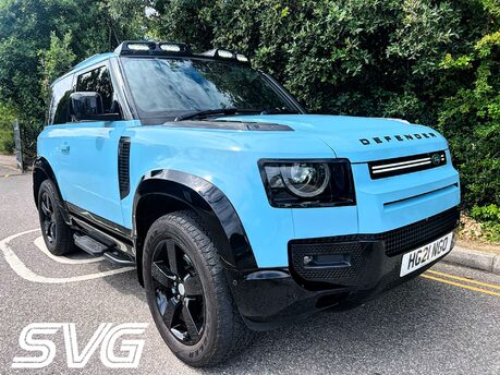 Land Rover Defender FIRST EDITION MHEV