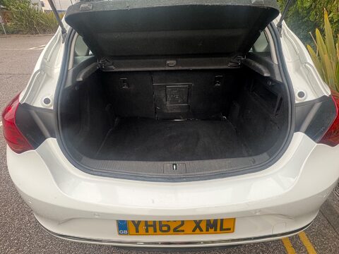 Vauxhall Astra ELITE CDTI 8