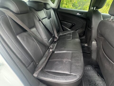 Vauxhall Astra ELITE CDTI 12