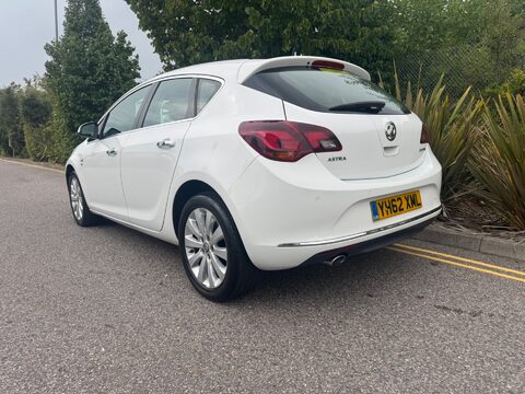 Vauxhall Astra ELITE CDTI 4