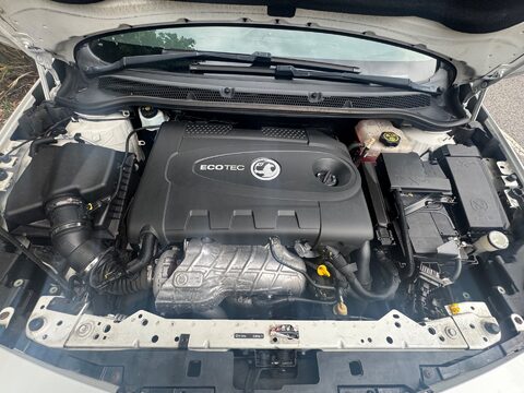Vauxhall Astra ELITE CDTI 17