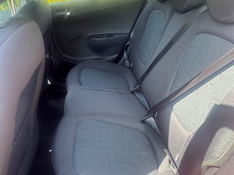 Hyundai i20 CLASSIC 11