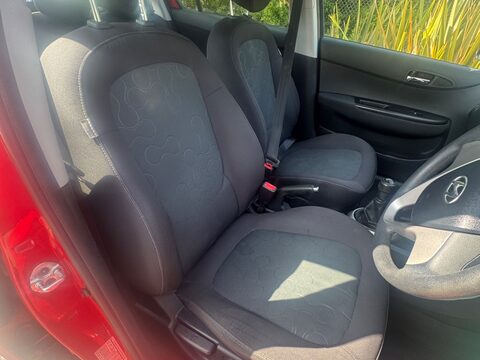 Hyundai i20 CLASSIC 8