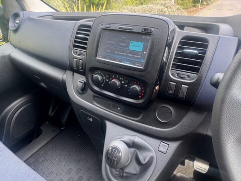 Vauxhall Vivaro COMBI CDTI S/S 9
