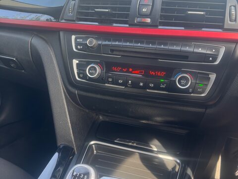 BMW 3 Series 318D SPORT 9